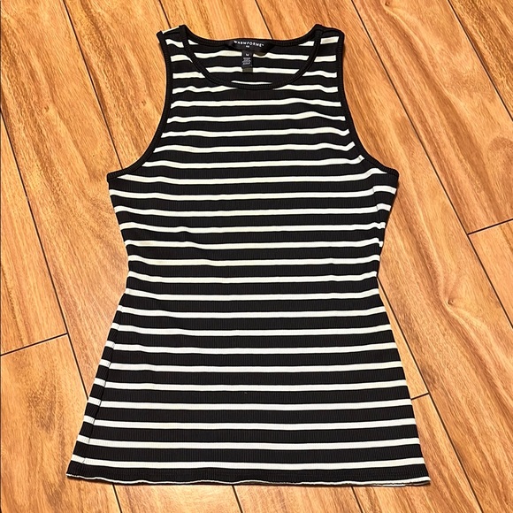 whbm forme Tops - Fitted Black and White Striped Tank Top